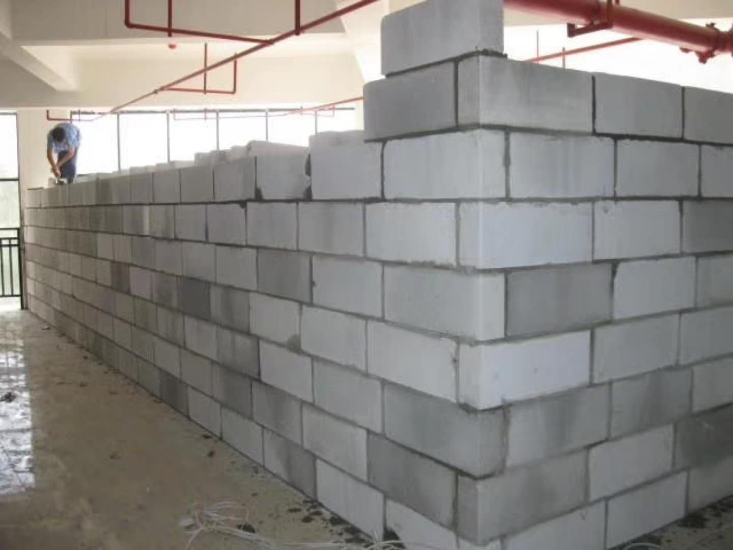 青秀蒸压加气混凝土砌块承重墙静力和抗震性能的研究